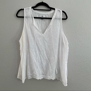 Cotton Embroidered White Top Old Navy size XXL